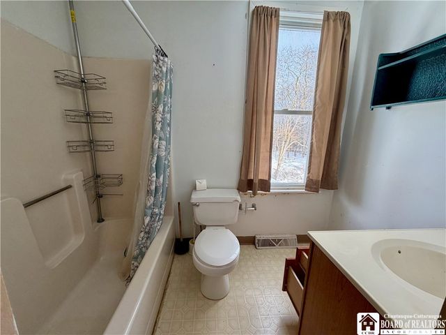 3855 Main Street, Hinsdale, NY 14743