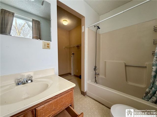 3855 Main Street, Hinsdale, NY 14743