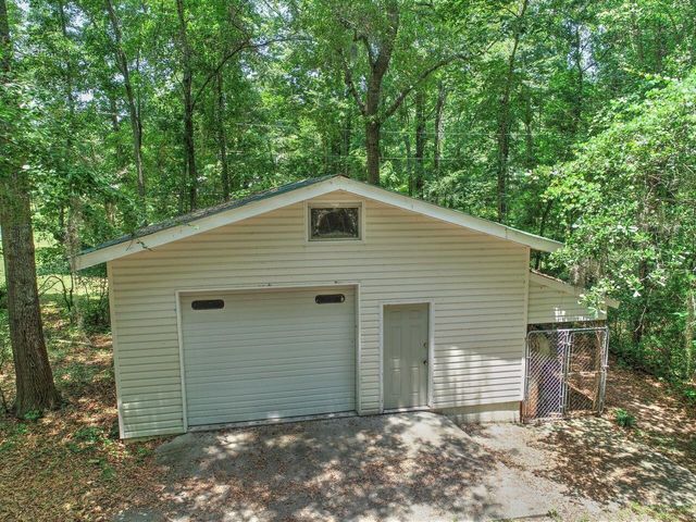 184 Burbank Drive, Cross, SC 29436