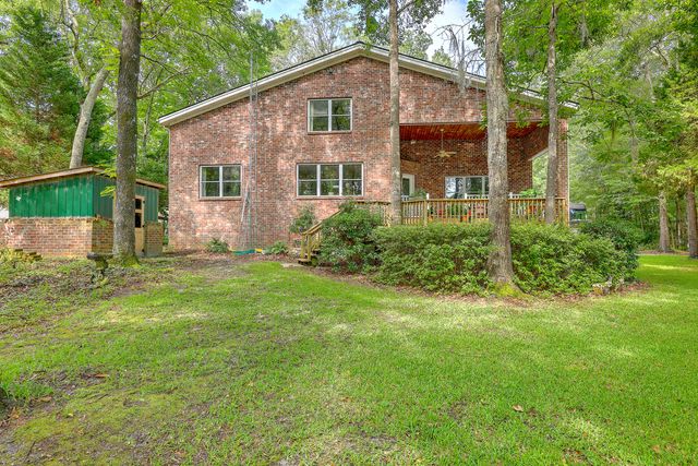 184 Burbank Drive, Cross, SC 29436