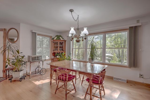 184 Burbank Drive, Cross, SC 29436