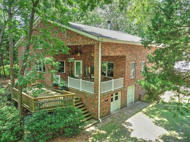 184 Burbank Drive, Cross, SC 29436