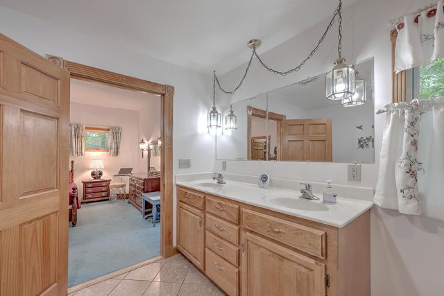 184 Burbank Drive, Cross, SC 29436