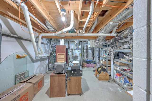 184 Burbank Drive, Cross, SC 29436