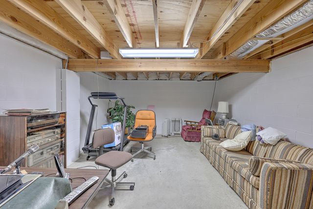 184 Burbank Drive, Cross, SC 29436