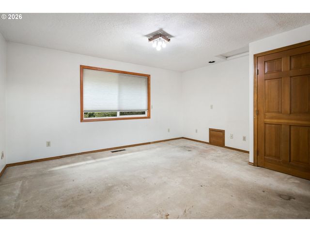 13910 Sw RAWHIDE Ct, Beaverton, OR 97008