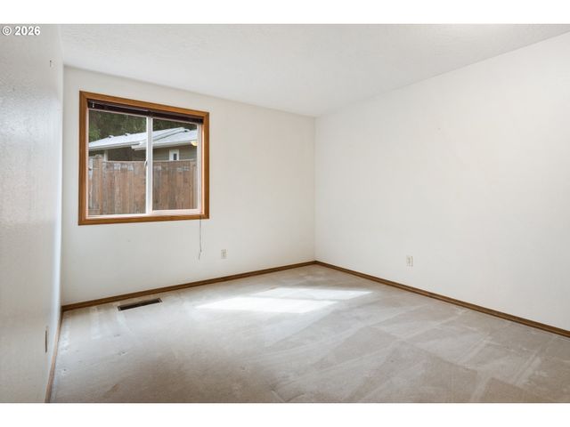 13910 Sw RAWHIDE Ct, Beaverton, OR 97008