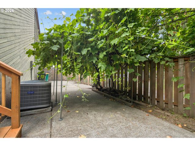 13910 Sw RAWHIDE Ct, Beaverton, OR 97008