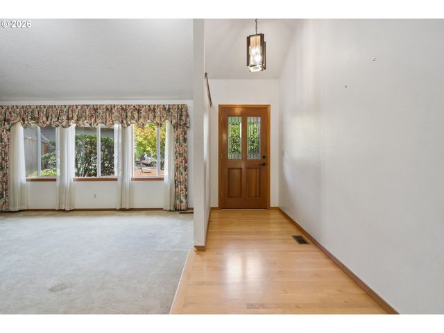 13910 Sw RAWHIDE Ct, Beaverton, OR 97008