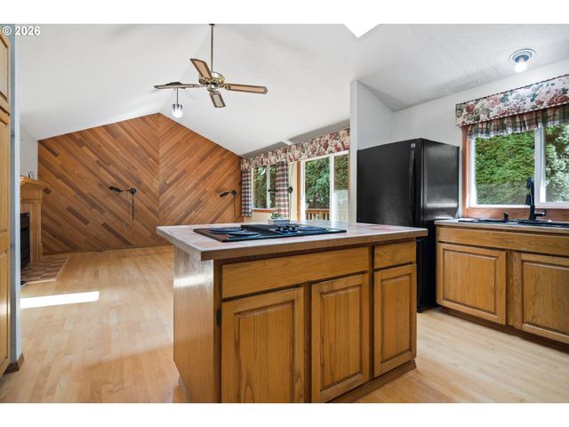 13910 Sw RAWHIDE Ct, Beaverton, OR 97008