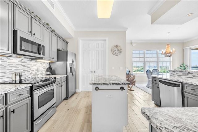 8560 AMBERJACK CIRCLE 301, Englewood, FL 34224