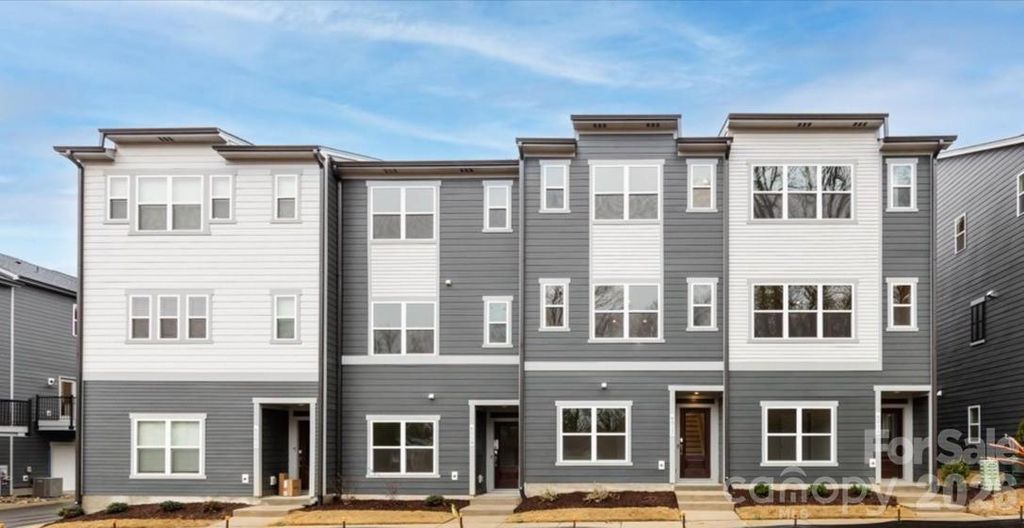 6008 Pivot Court, Charlotte, NC 28205