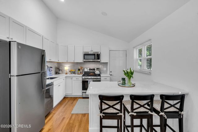 15 Columbia Avenue, Atlantic Highlands, NJ 07716