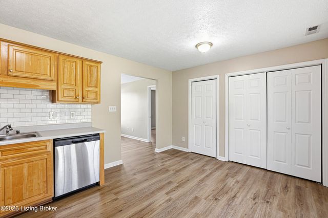 115 Holly Marie Dr, Mt Washington, KY 40047