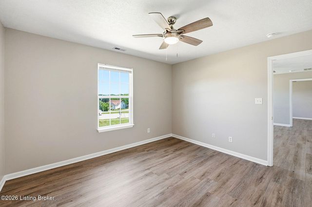 115 Holly Marie Dr, Mt Washington, KY 40047