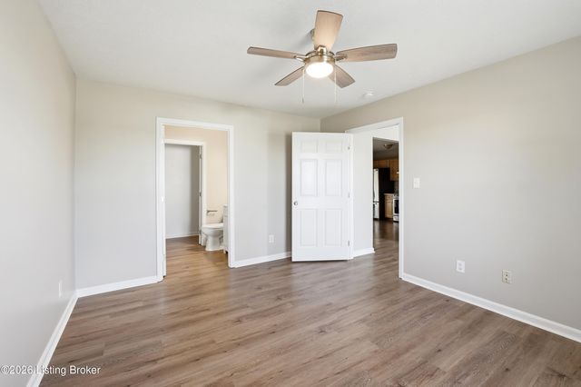 115 Holly Marie Dr, Mt Washington, KY 40047