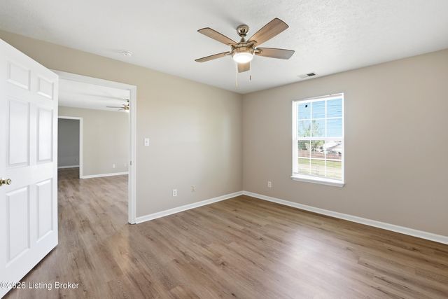 115 Holly Marie Dr, Mt Washington, KY 40047