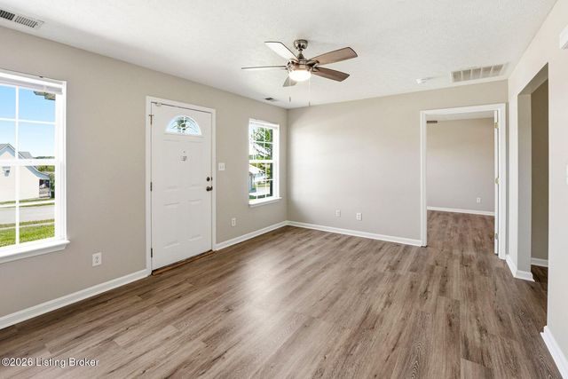 115 Holly Marie Dr, Mt Washington, KY 40047