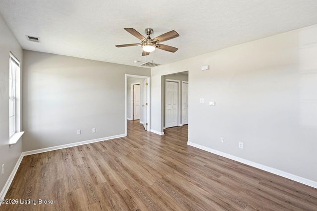 115 Holly Marie Dr, Mt Washington, KY 40047