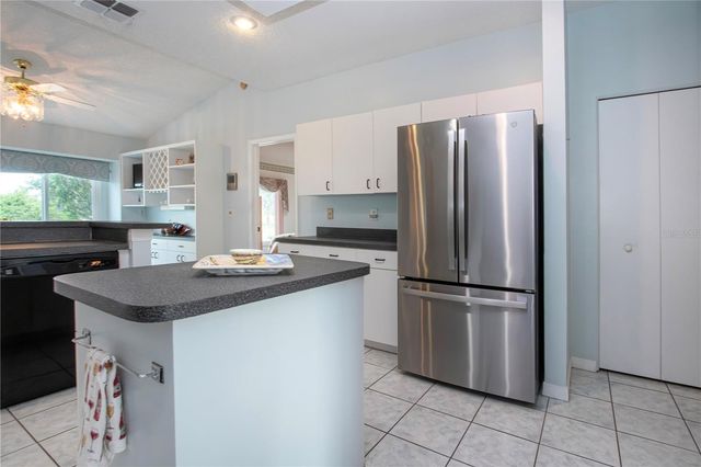 2042 PRESTANCIA LANE, Sun City Center, FL 33573