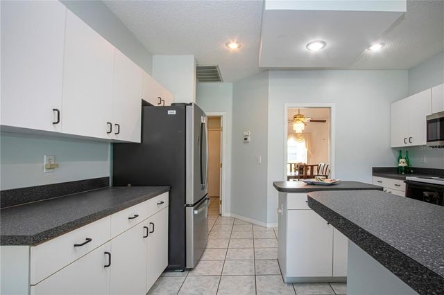 2042 PRESTANCIA LANE, Sun City Center, FL 33573