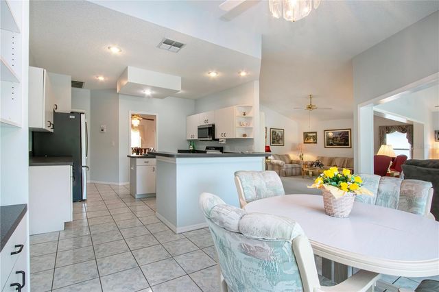 2042 PRESTANCIA LANE, Sun City Center, FL 33573