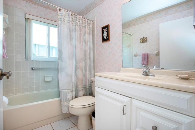 2042 PRESTANCIA LANE, Sun City Center, FL 33573