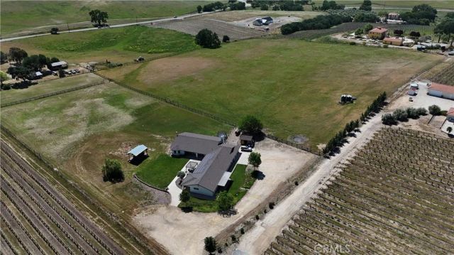 7989 Sundance Trail, Paso Robles, CA 93446