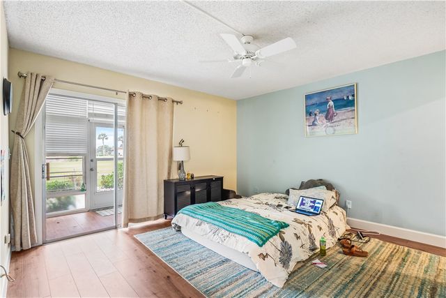 33 Pine Arbor Lane 102, Vero Beach, FL 32962