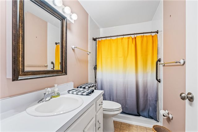 33 Pine Arbor Lane 102, Vero Beach, FL 32962