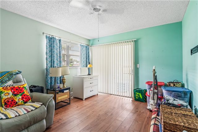 33 Pine Arbor Lane 102, Vero Beach, FL 32962