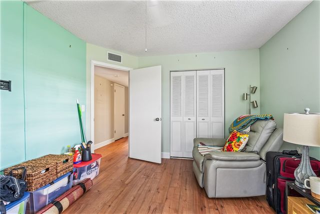 33 Pine Arbor Lane 102, Vero Beach, FL 32962