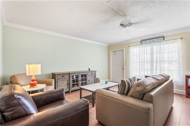 33 Pine Arbor Lane 102, Vero Beach, FL 32962