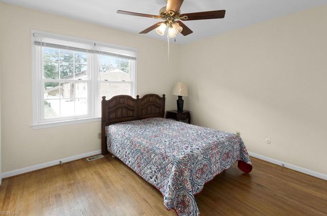 894 Elizabeth CT, Virginia Beach, VA 23451