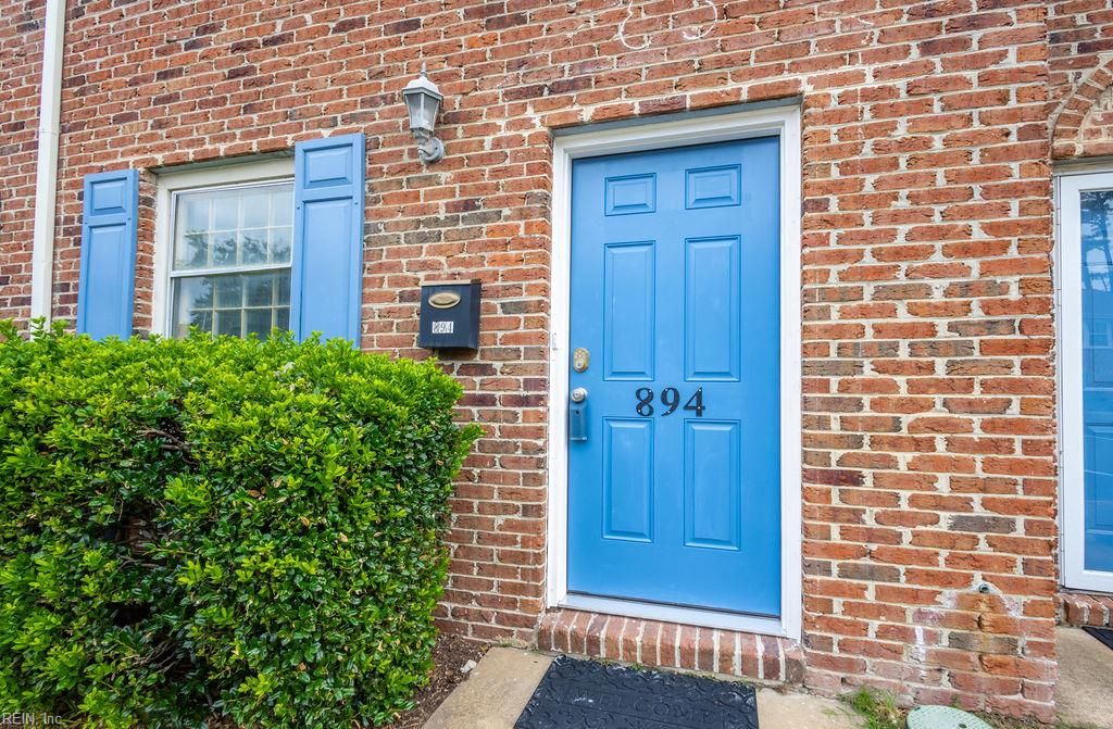 894 Elizabeth CT, Virginia Beach, VA 23451