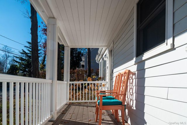 16 Overbrook Street, Riverhead, NY 11901