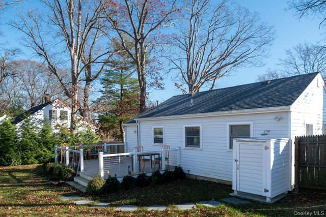 16 Overbrook Street, Riverhead, NY 11901