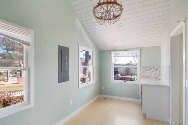 16 Overbrook Street, Riverhead, NY 11901