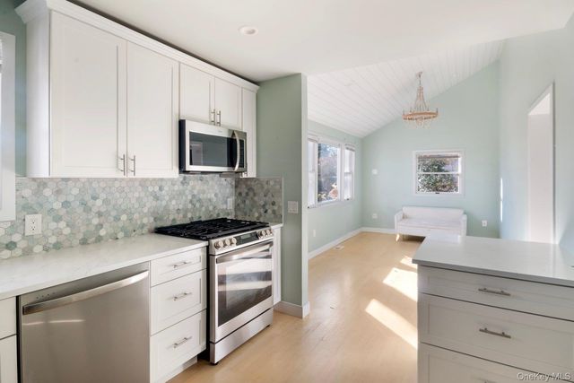 16 Overbrook Street, Riverhead, NY 11901