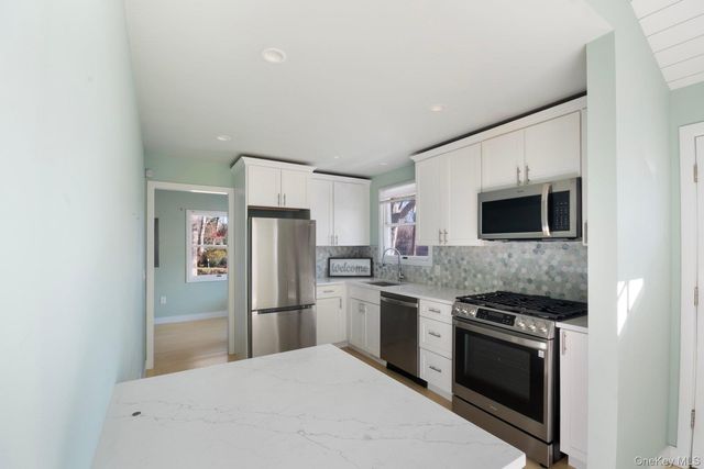 16 Overbrook Street, Riverhead, NY 11901