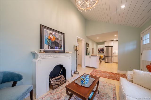 16 Overbrook Street, Riverhead, NY 11901