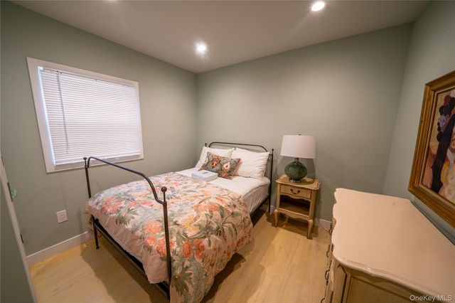 16 Overbrook Street, Riverhead, NY 11901