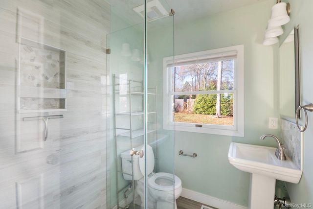 16 Overbrook Street, Riverhead, NY 11901