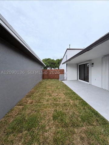 20924 Grouper Dr, Cutler Bay, FL 33189