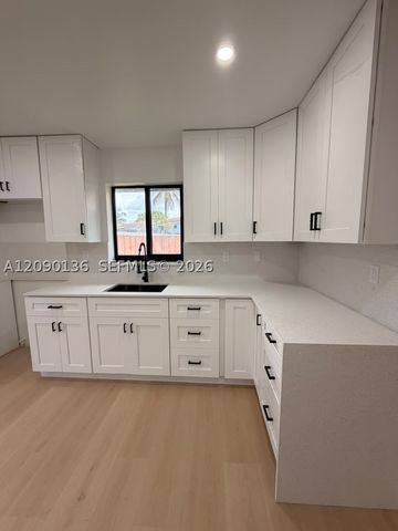 20924 Grouper Dr, Cutler Bay, FL 33189
