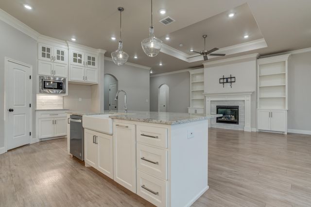 204 Joliet Avenue, Levelland, TX 79336