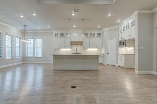 204 Joliet Avenue, Levelland, TX 79336