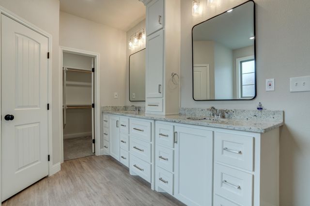 204 Joliet Avenue, Levelland, TX 79336