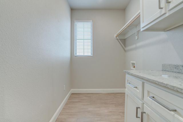 204 Joliet Avenue, Levelland, TX 79336