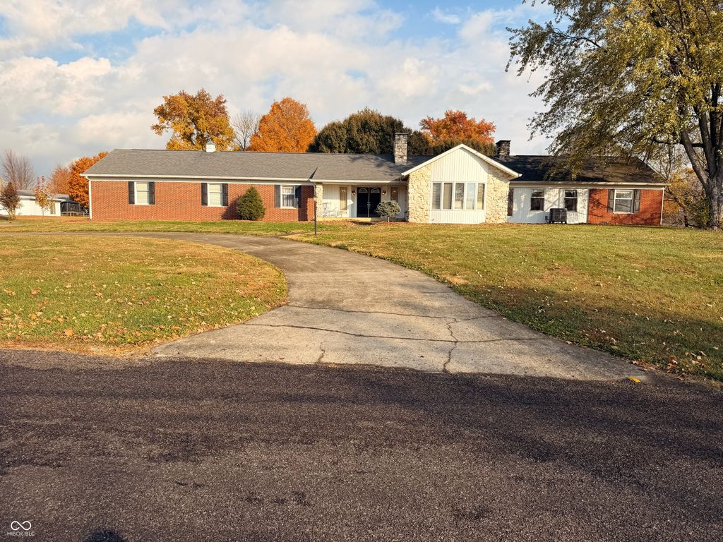 542 S 150 Road W, Greensburg, IN 47240